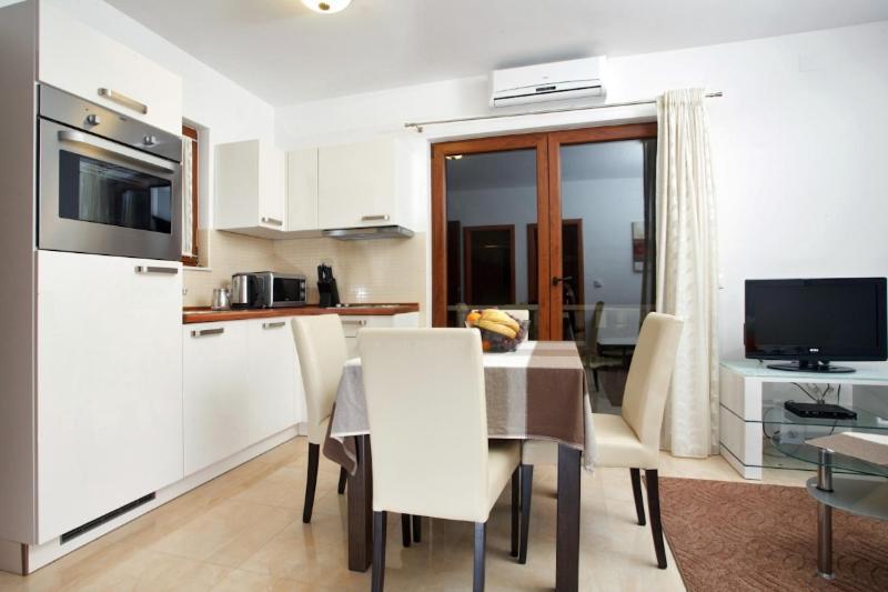Apartments Tisno - Villa Mare 외부 사진