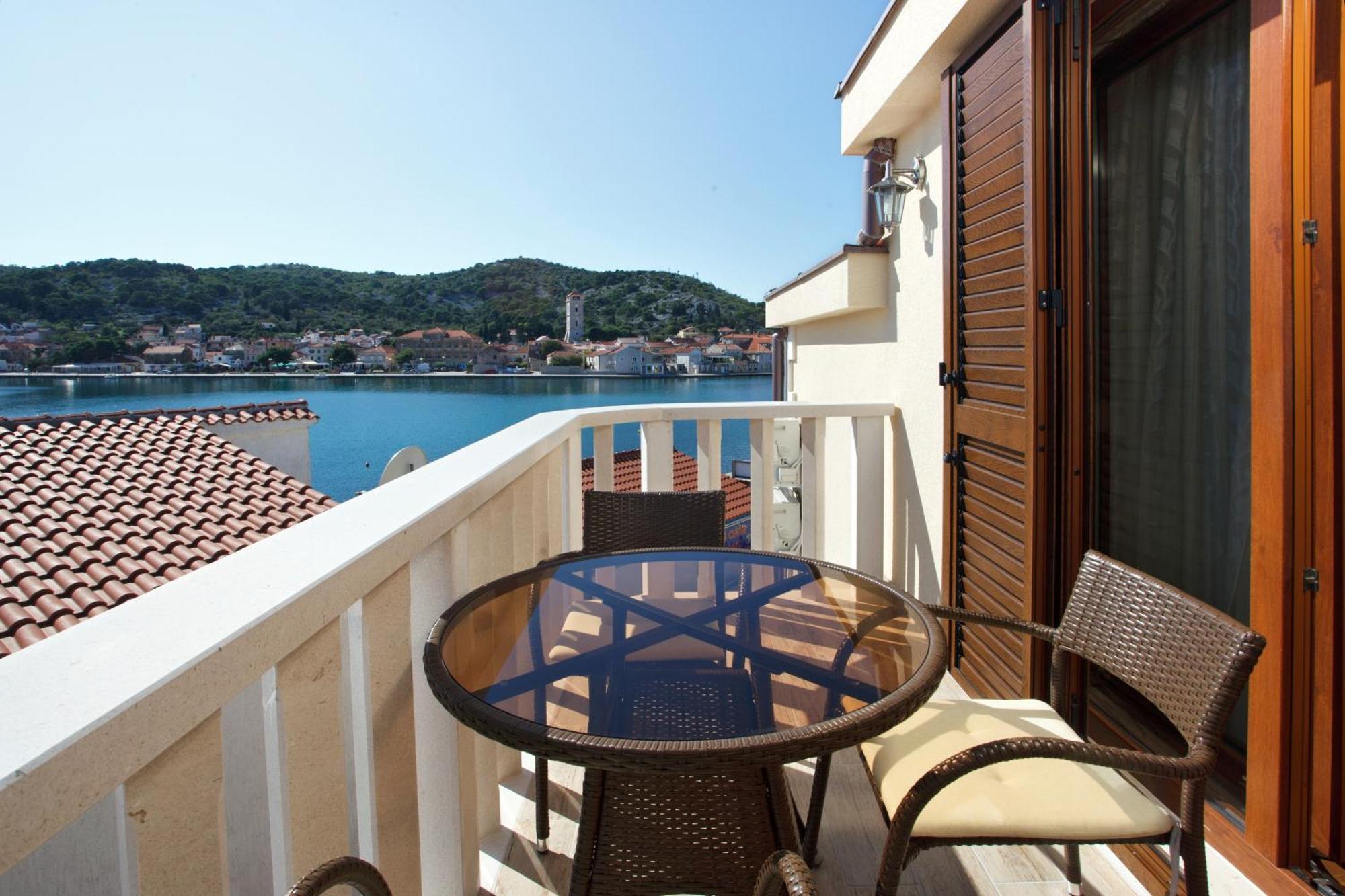 Apartments Tisno - Villa Mare 외부 사진