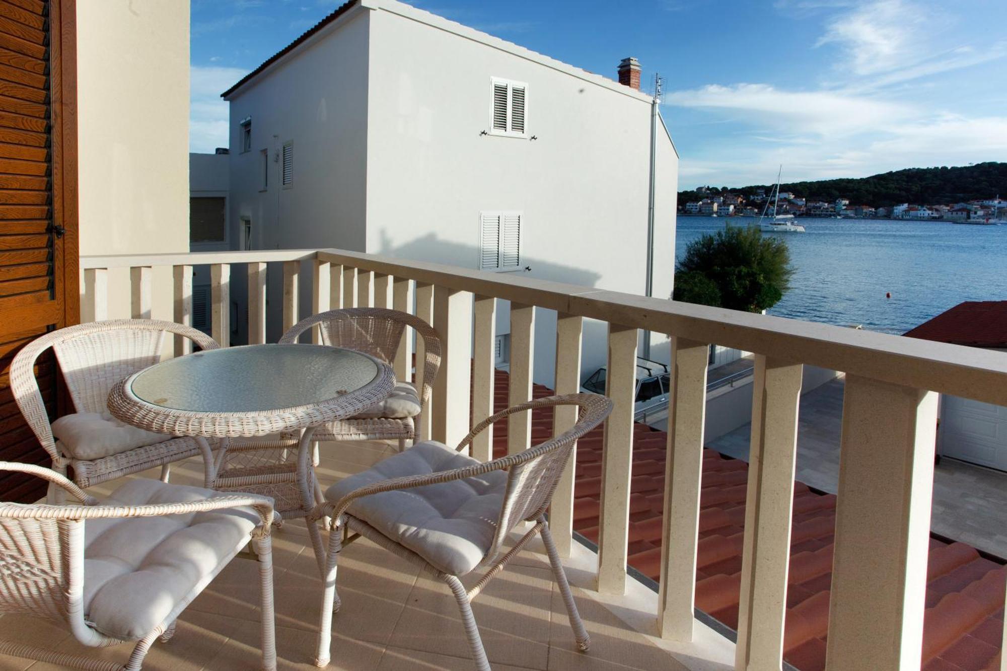 Apartments Tisno - Villa Mare 외부 사진