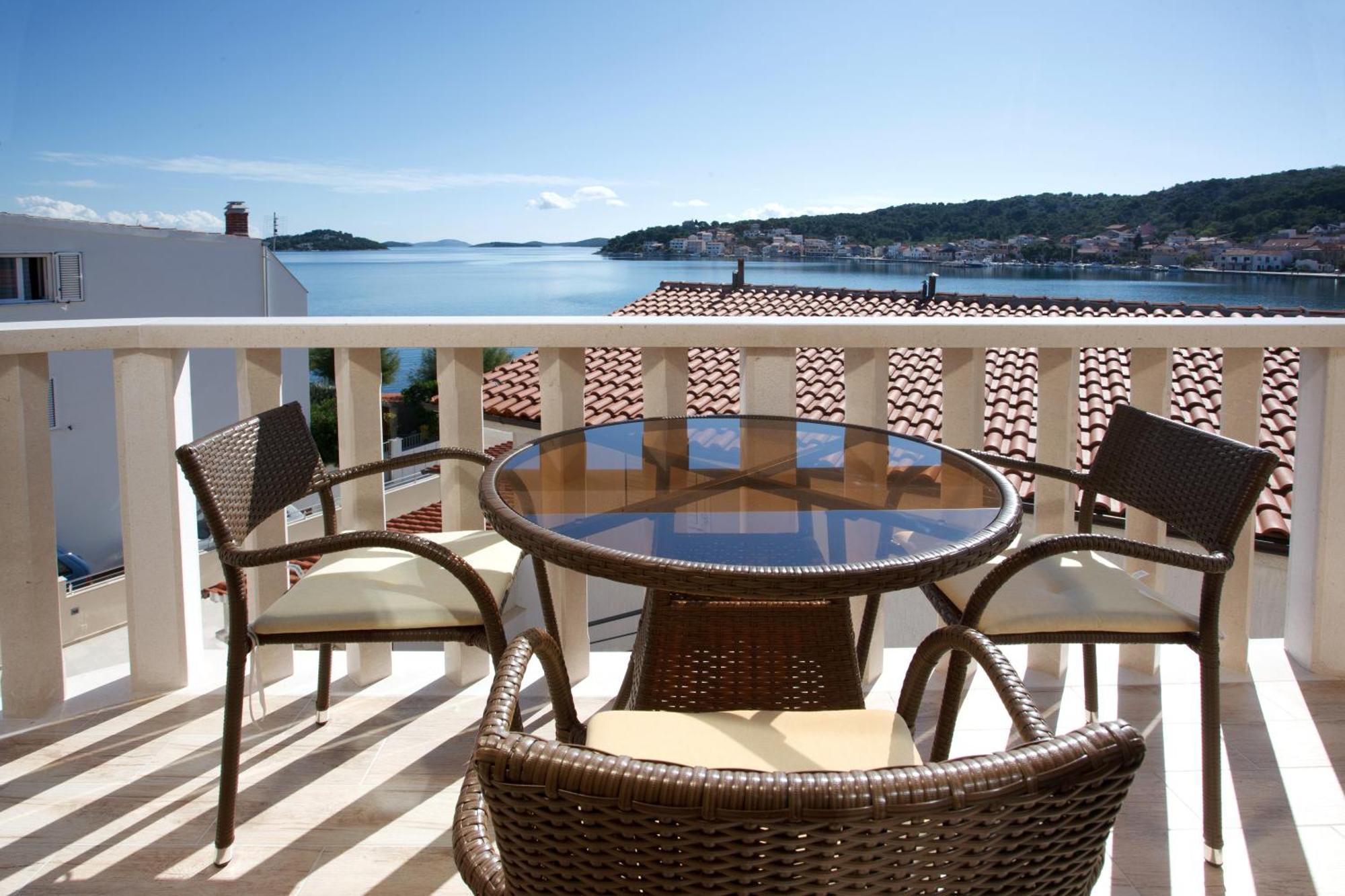 Apartments Tisno - Villa Mare 외부 사진