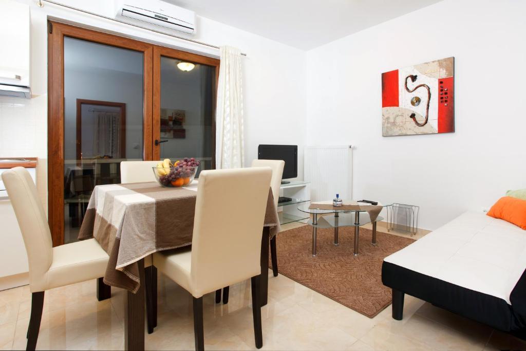 Apartments Tisno - Villa Mare 객실 사진